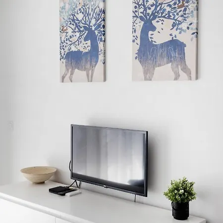 Daire Modern Riverside With Free Parking *