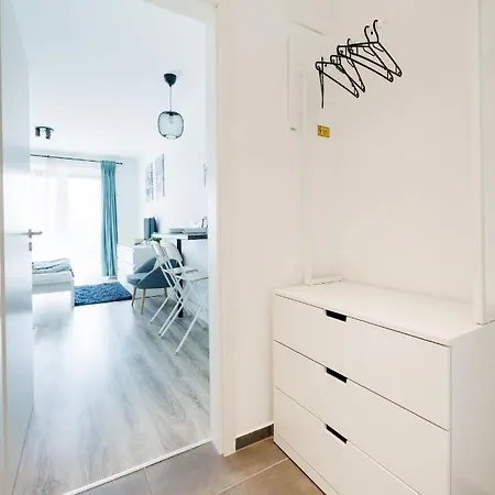 Modern Riverside With Free Parking Apartment *