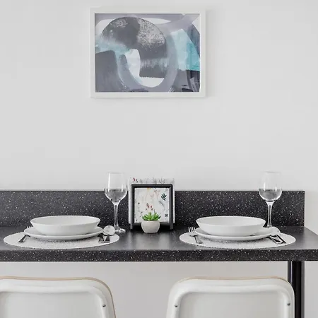 Apartment Modern Riverside With Free Parking