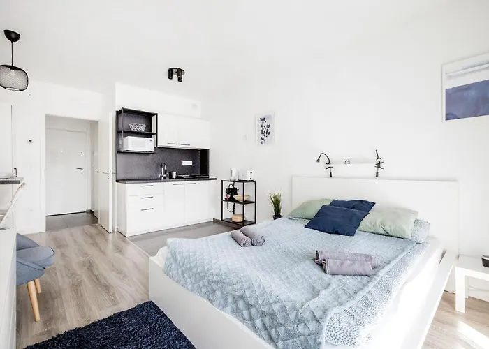 Modern Riverside With Free Parking *