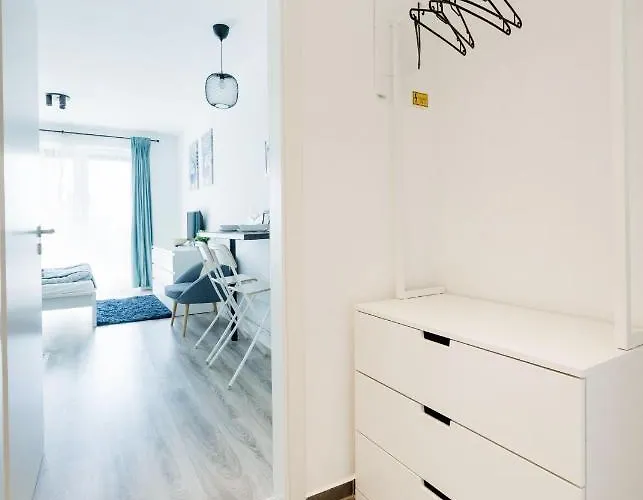 Modern Riverside With Free Parking Apartment *