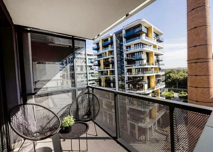 Modern Riverside With Free Parking Apartment