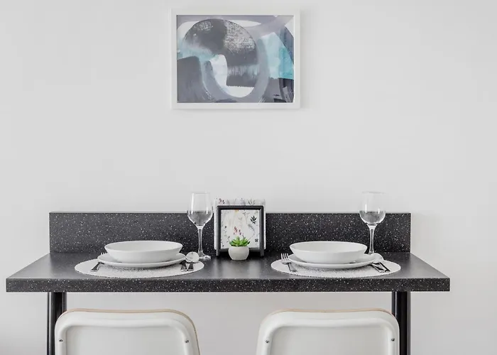 Apartment Modern Riverside With Free Parking